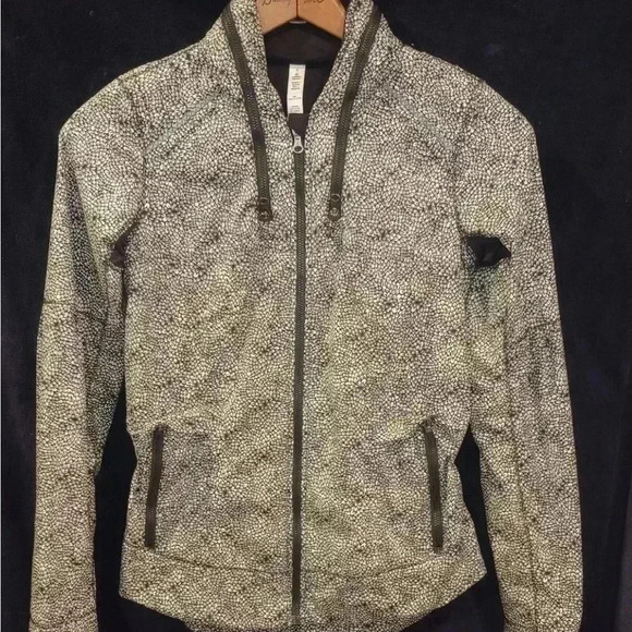 Lululemon Spring Forward Jacket
Plush Petal Black Ghost / Black 4 - Picture 12 of 14